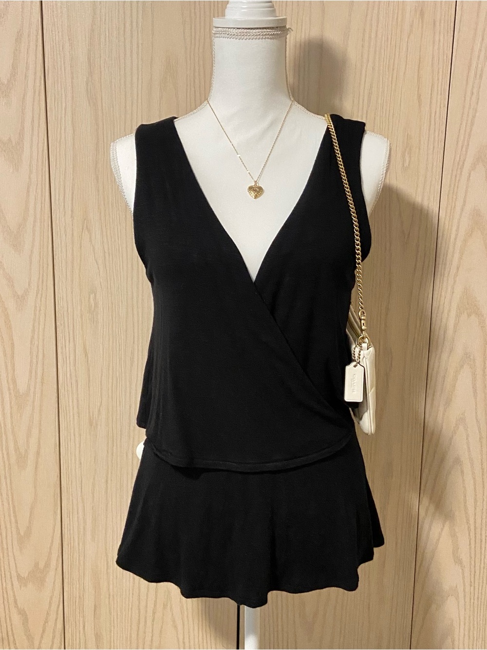 Anthropologie Deletta Shirt Women’s Small V Neck Tank Top Romantic Y2K Coquette